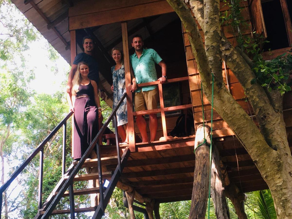 Tree House Hostel Sigiriya Exterior photo